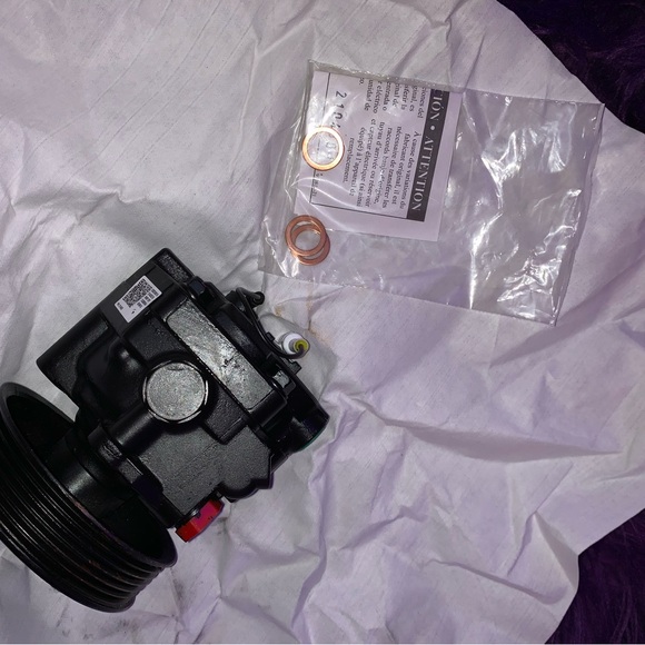 2011 Subaru Legacy 3.6L H6 - Picture 5 of 5